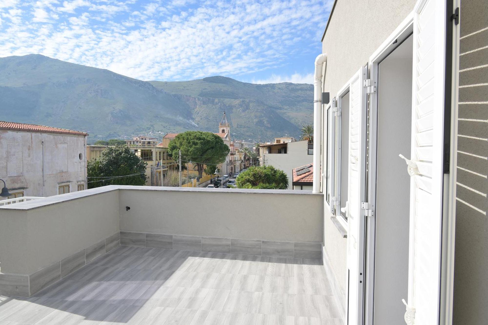 Da 'Nfacci Affittacamere Carini Exterior photo
